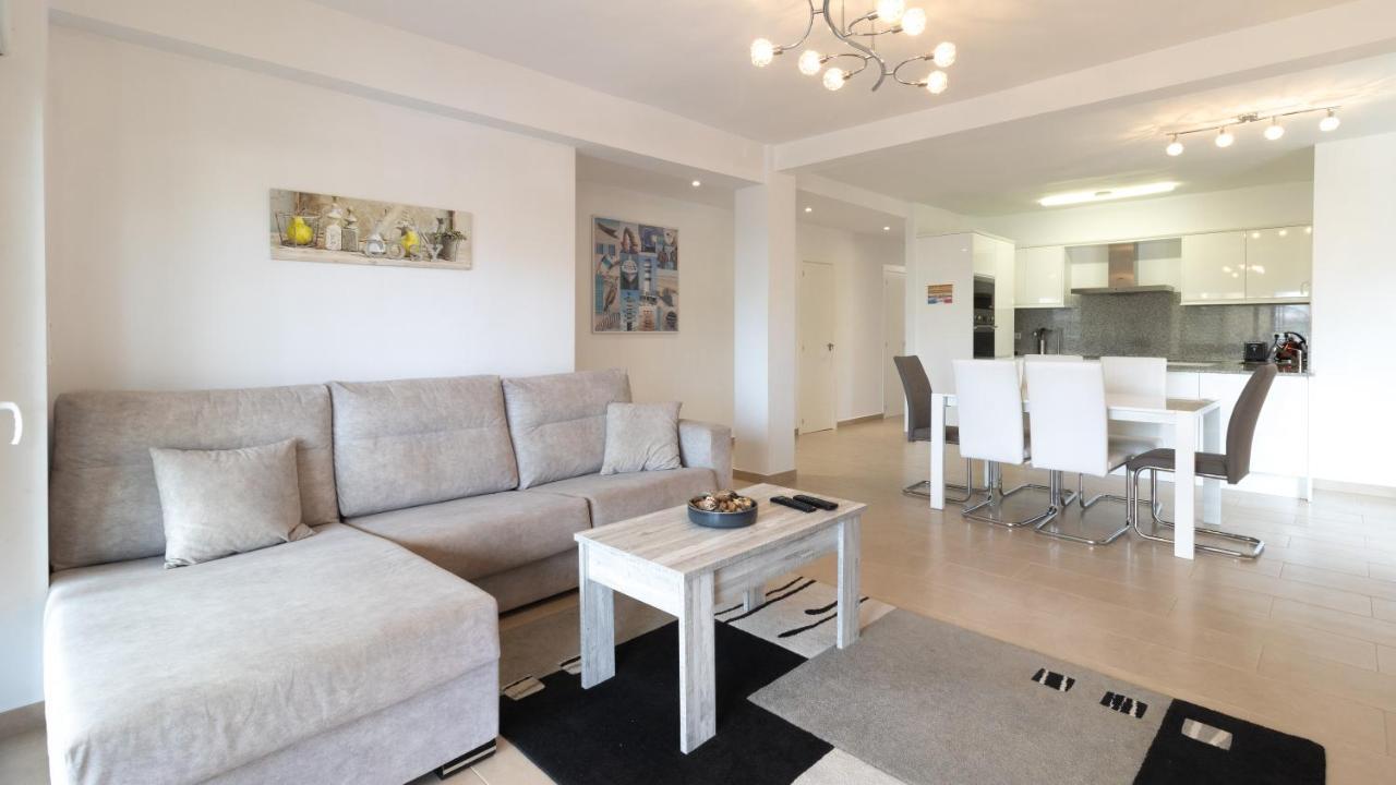 Modern 2 Bedroom Apartment 100 M From The Beach Шабія Екстер'єр фото